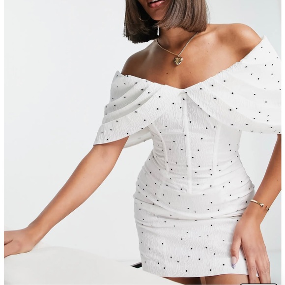 ASOS DESIGN Polka Dot Off-the-Shoulder Cape Minidress Size 0 - Picture 1 of 4